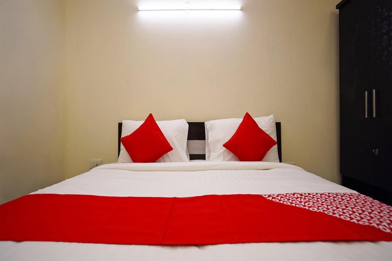 Hotel O Olive Saffron Delhi  Exterior photo