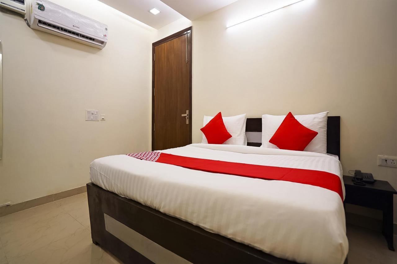 Hotel O Olive Saffron Delhi  Exterior photo